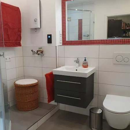 Apartment Mit Teil Sicht Und Schwimmbad *