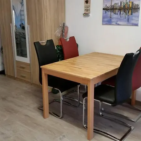 Mit Teil Sicht Und Schwimmbad Apartment