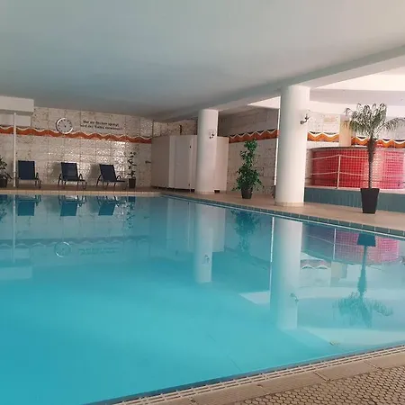 Mit Teil Sicht Und Schwimmbad 乌尔丁根-米尔霍芬